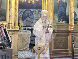 Ловеч - митрополит Гавриил - литургия