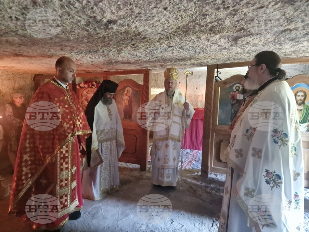 Село Крепча - Русенски митрополит Наум - празнично богослужение