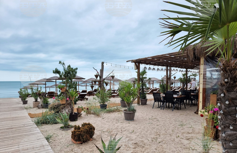 Forest Beach - Chernomorets Hut near Varna Welcomes Visitors with Eco-Friendly Facilities
