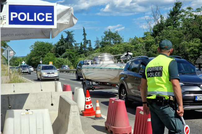 27 Illegal Migrants Detained by Border Police in Burgas