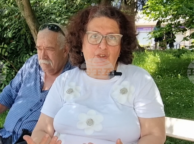 Приемните семейства са най-доброто решение за децата, когато те са в трудна ситуация, убедени са Хрисимира и Йордан Кондови от Велико Търново