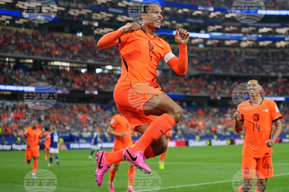 APTOPIX Japan Netherlands WCup Soccer