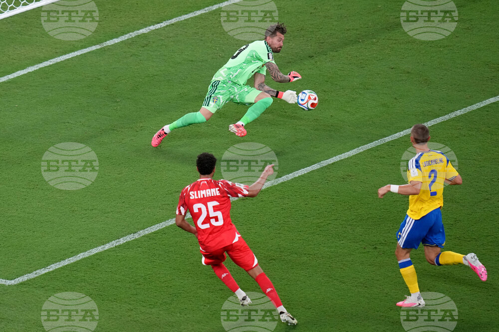 Tunisia Sweden WCup Soccer