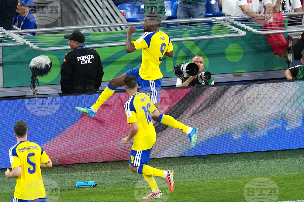 Tunisia Sweden WCup Soccer