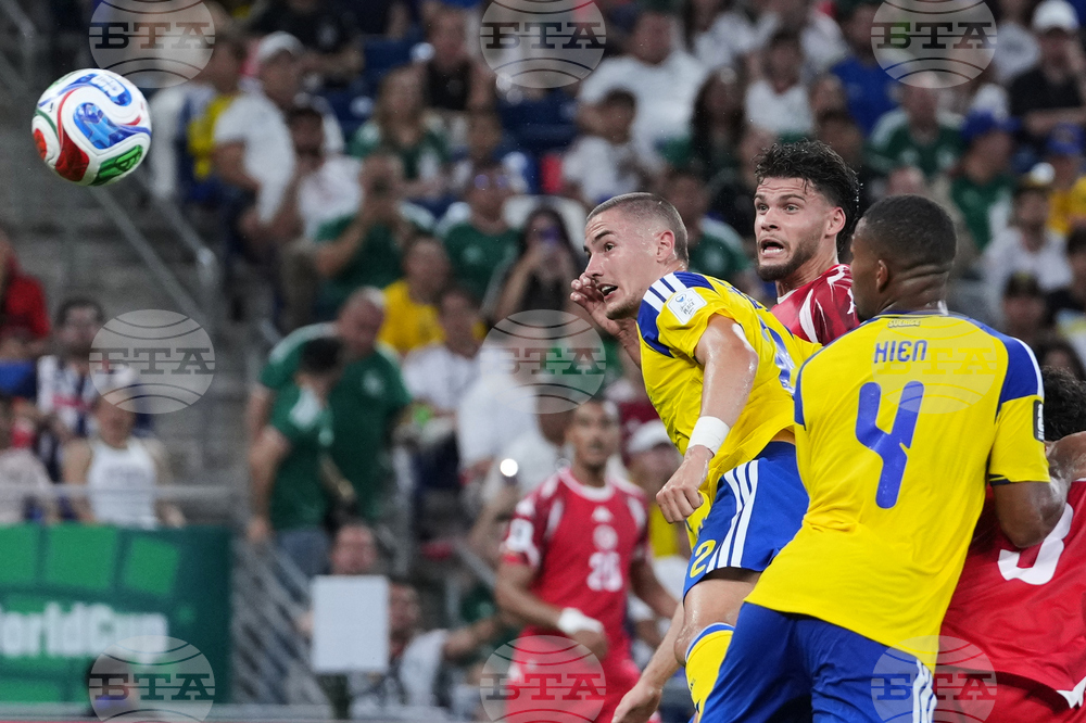 Tunisia Sweden WCup Soccer