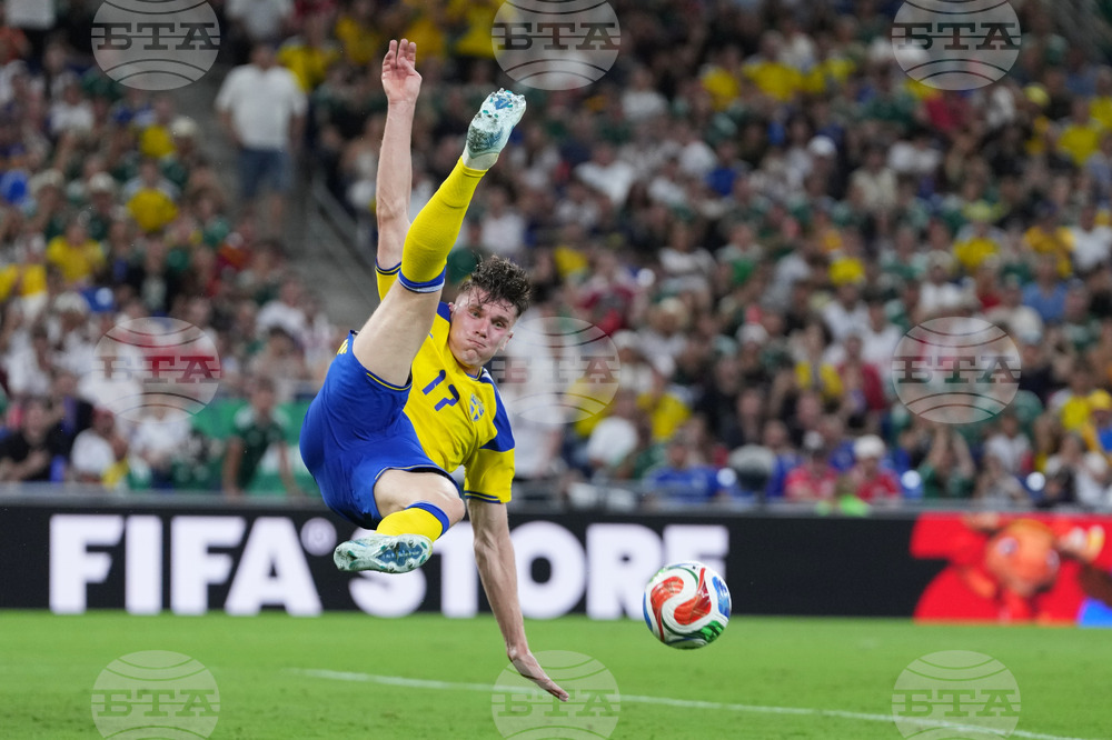 Tunisia Sweden WCup Soccer