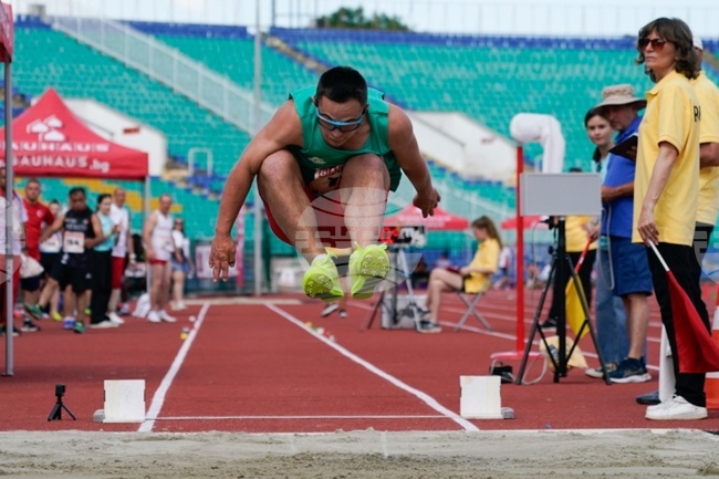 Bulgaria's Alexander Asenov Wins Long Jump Gold, 100m Silver at Down Syndrome World Championships
