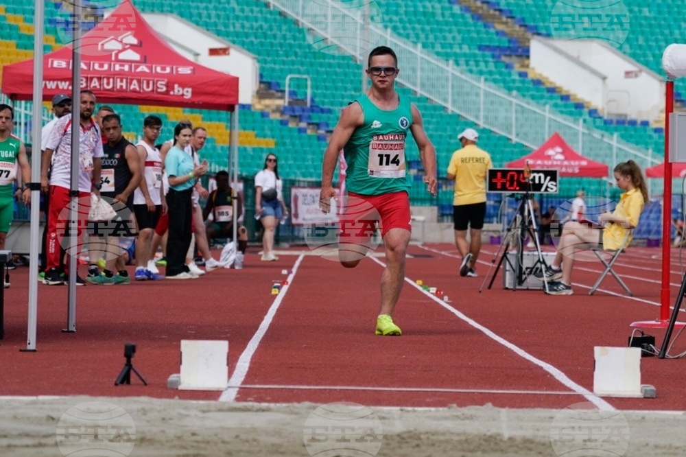 Alexander Asenov Wins Triathlon Title with New World Record at Down Syndrome World Championships in Sofia