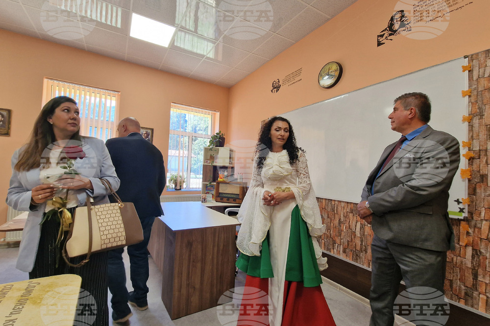 Село Свидня - Основно училище „Отец Паисий“ - обновена сграда - откриване