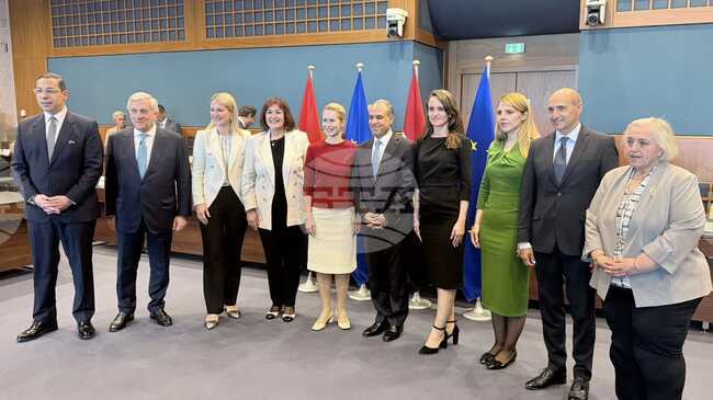 Foreign Minister Discusses Bilateral Relations with Counterparts from Lithuania, Moldova
