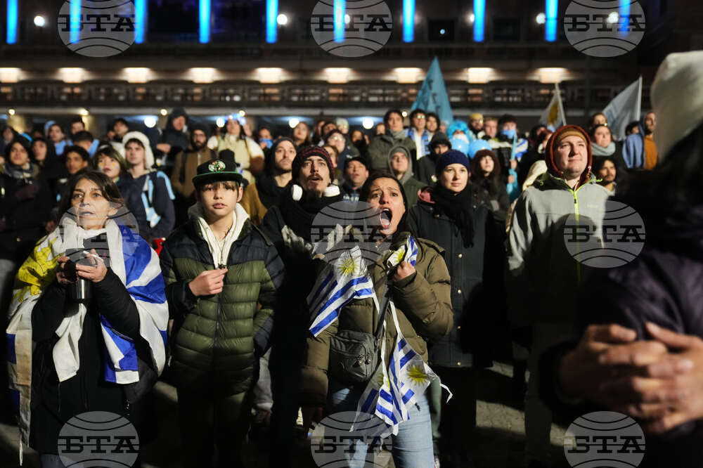 Uruguay WCup Soccer Reacts