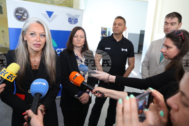 София - брифинг - спрени сайтове за продажба на наркотици
