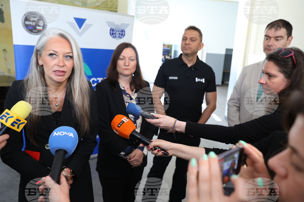 София - брифинг - спрени сайтове за продажба на наркотици