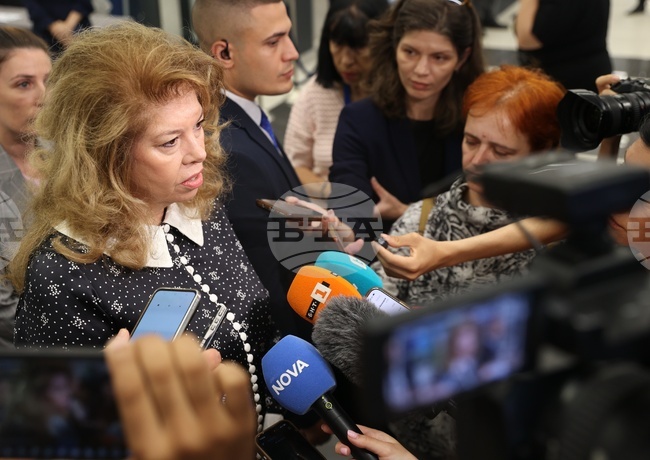 Всички сме заинтересовани примирието да бъде трайно с всички гаранции от двете страни, каза президентът за споразумението между САЩ и Иран