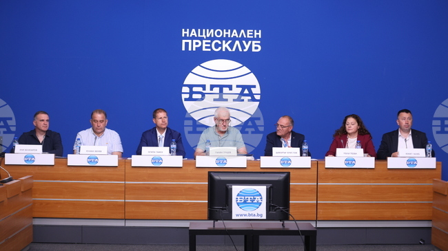 Има риск от поскъпване на млечни продукти заради компрометирана суровина след проверки по нова заповед на БАБХ, предупредиха преработватели