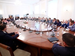 Народно събрание - Комисия по икономическа политика, инвестиции и индустрия