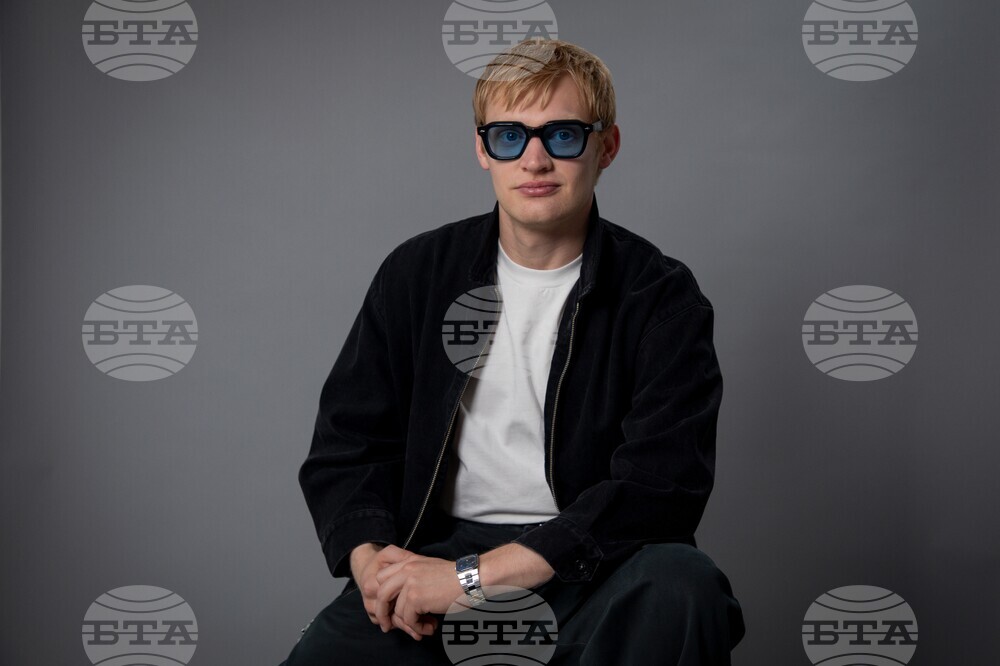 Curry Barker Portrait Session