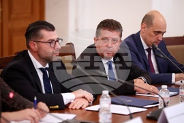 Народно събрание - Комисия по икономическа политика, инвестиции и индустрия