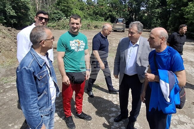 Община Шумен започна дейности по подготовката на „Тежкия полк" в града за обособяването му като парк за спорт, отдих и свободно време 