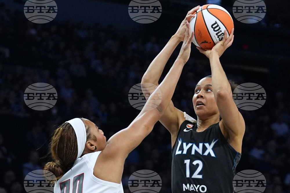 Lynx Coffey Basketball