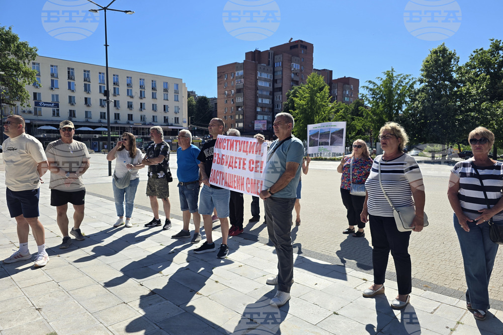 Свищов - електрически станции - изграждане  - протест