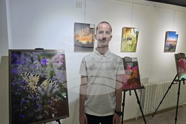Плевен - „4 сезона между 4 стени“ - фотоизложба