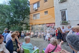 Ж.к. "Бели брези" - протестно събиране срещу строеж на осеметажна сграда