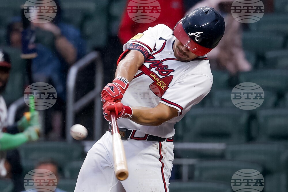 Giants Braves Baseball
