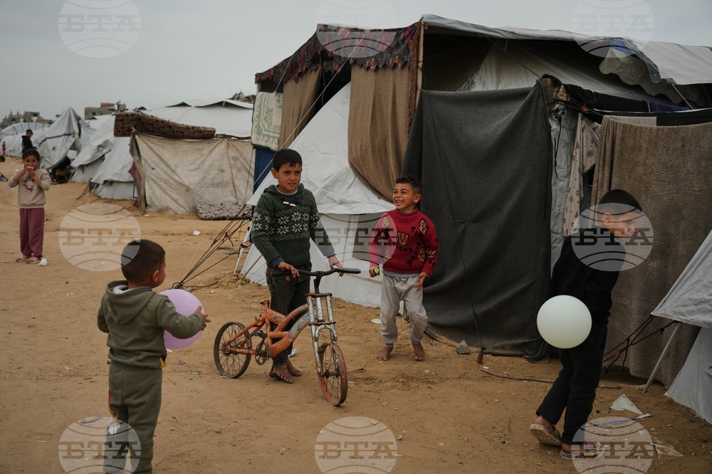 Gaza's Orphans Photo Essay
