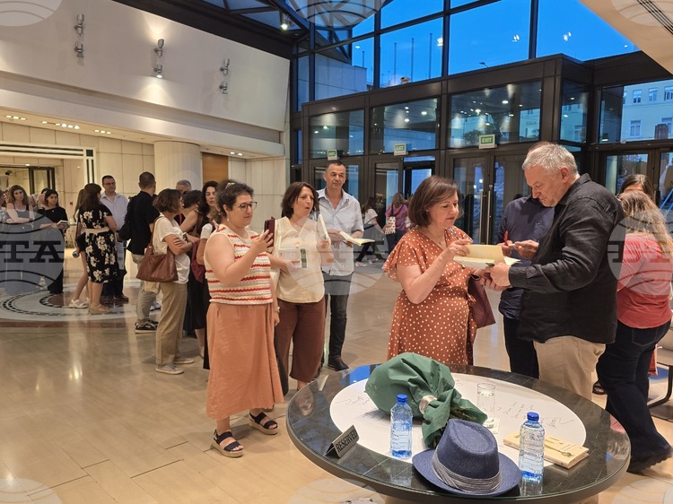 Bulgarian Writer Georgi Gospodinov Meets with Readers in Athens