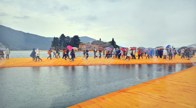 Ten Years Ago, Floating Piers by Christo and Jeanne-Claude Opens in Italy
