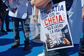 Румъния - Букурещ - протест на учители