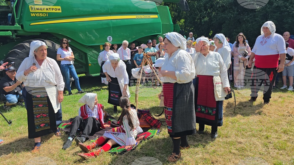 Село Дренов - жътвена кампания - откриване