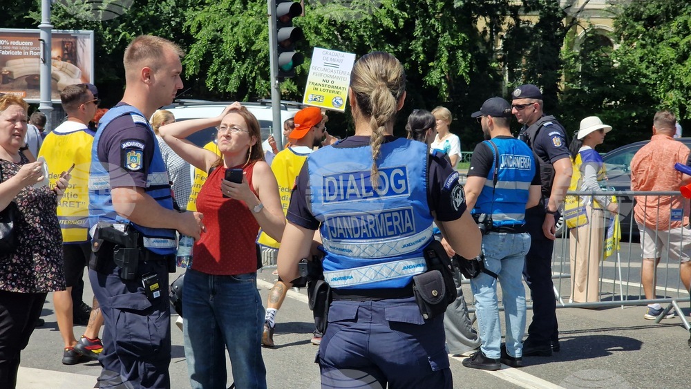 Румъния - Букурещ - протест на учители