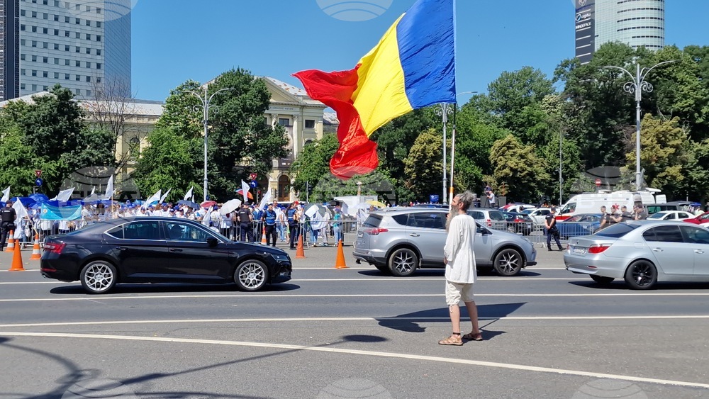 Румъния - Букурещ - протест на учители