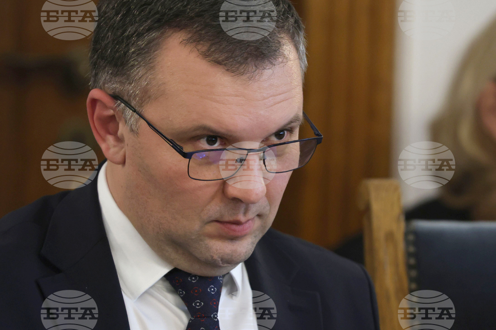 Министър Найденов определя като мълчалив отказ липсата на произнасяне на ПК на ВСС за отстраняването на Русинова и ще обжалва пред ВАС