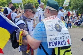 Румъния - Букурещ - протест на учители