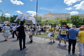 Румъния - Букурещ - протест на учители