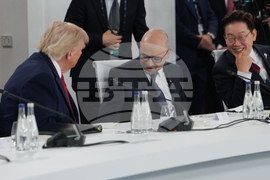 CORRECTION France G7 Summit Trump