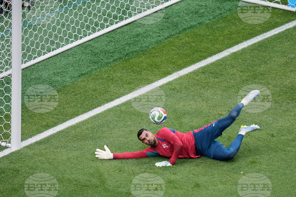 Congo Portugal WCup Soccer