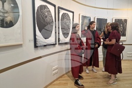 Бургас - изложба и дипломиране на филиала на НХА