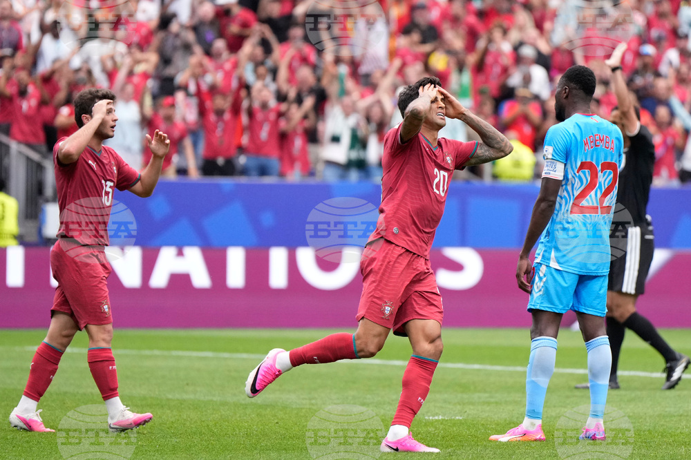 Congo Portugal WCup Soccer