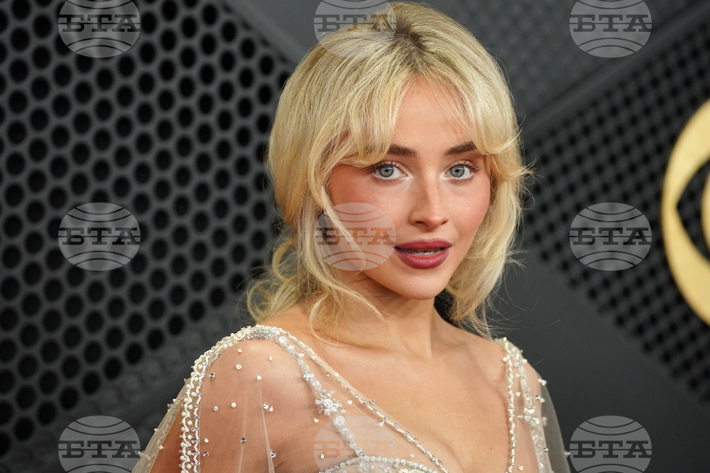 Sabrina Carpenter-Stalking