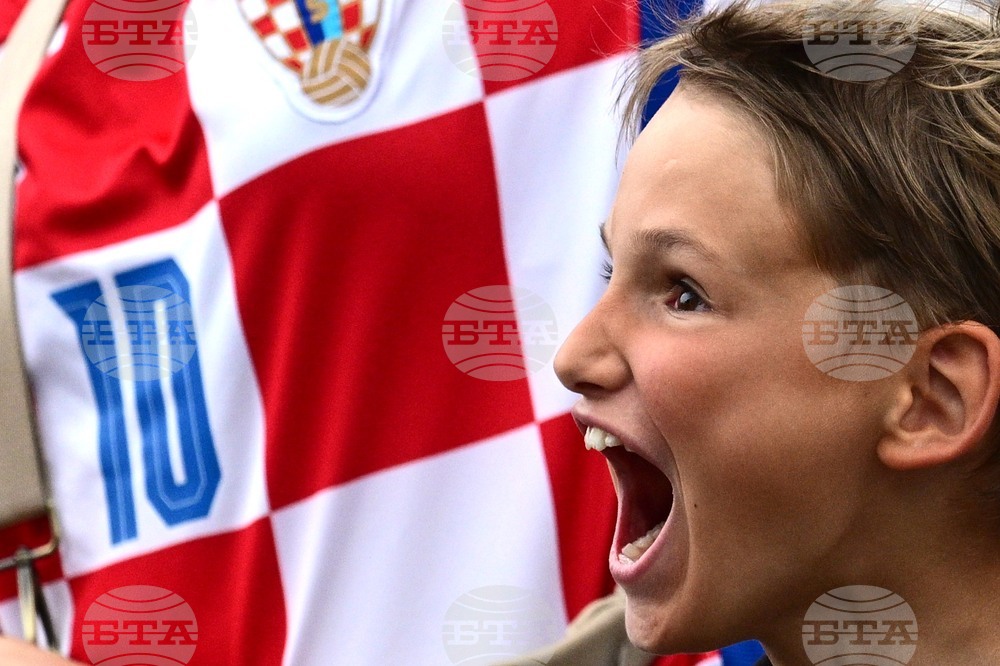 Torotono WCup Soccer Reaction
