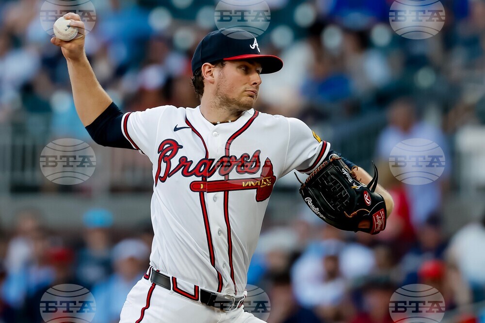 Giants Braves Baseball