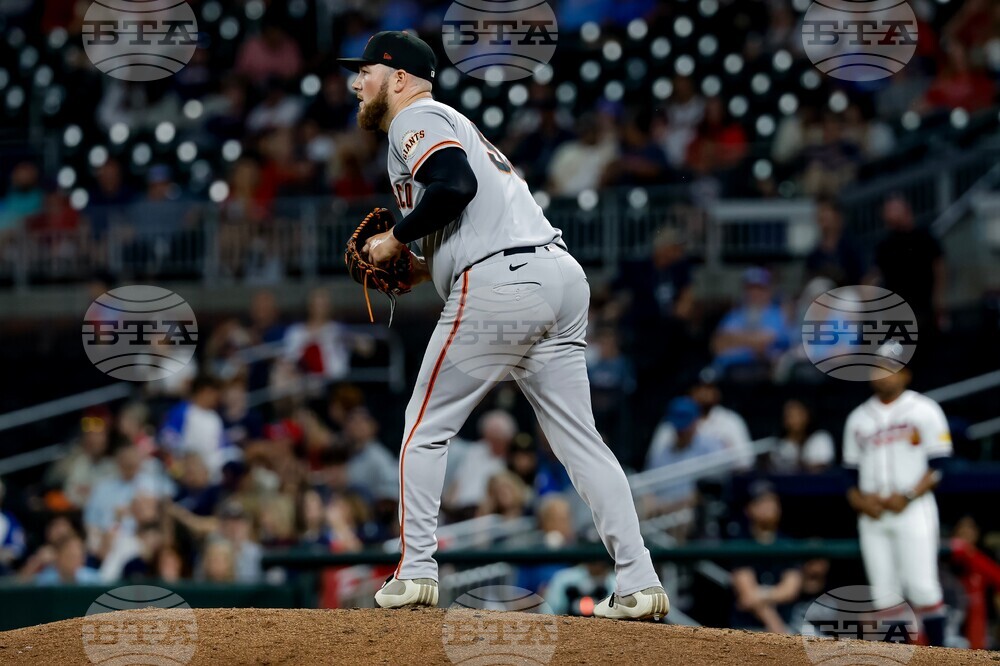 Giants Braves Baseball