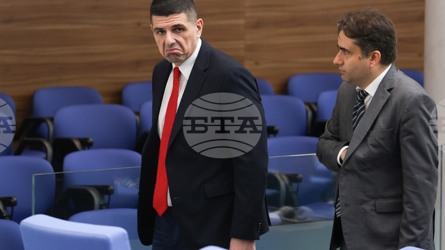 "Прогресивна България" предлага рекорден дефицит, сравним с този при Жан Виденов, каза Мартин Димитров от "Демократична България"