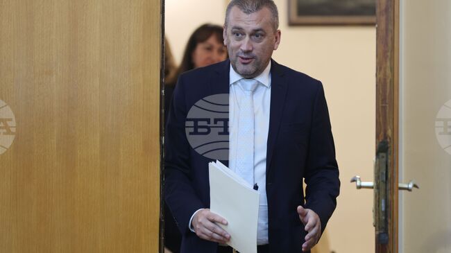 До месец ще бъде готов анализът на концесията на Летище „Васил Левски“ - София, съобщи министър Георги Пеев