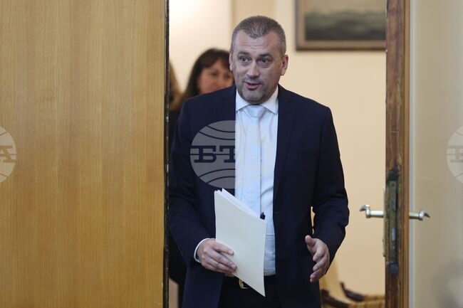До месец ще бъде готов анализът на концесията на Летище „Васил Левски“ - София, съобщи министър Георги Пеев