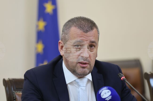 Transport Sector Assessment Shows Most Serious Problems at State Railways, Bulgarian Posts, Says Minister Peev